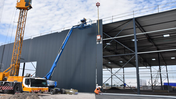 VIAVAC CladBoy vacuüm lift sandwichpanelen